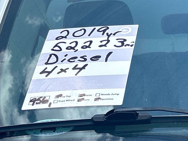 2019-ford-f550-image-25