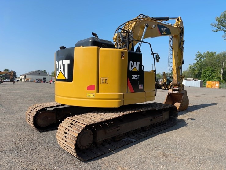 2016-caterpillar-325flcr-hydraulic-excavator-image-5