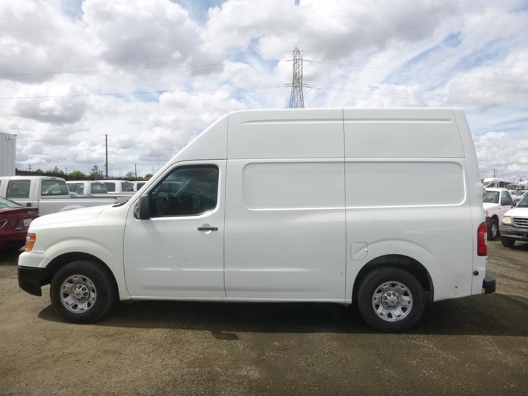 2013-nissan-nv2500-image-5