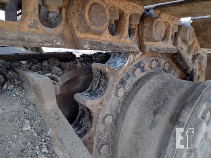 1992-deere-490e-image-25