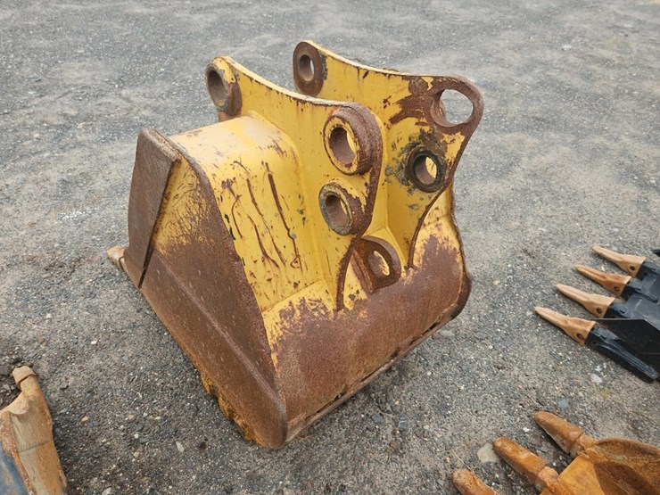 caterpillar-30-image-4