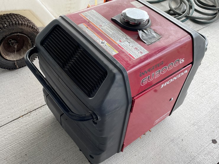 honda-eu3000is-image-4