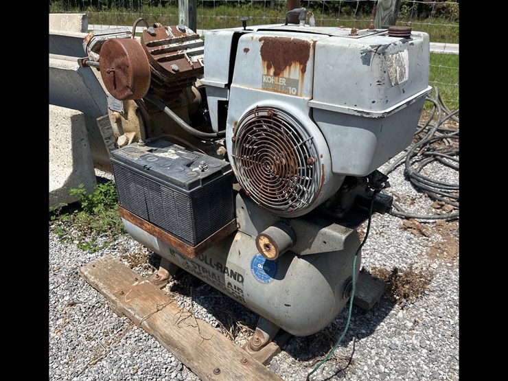 #99-•-industrial-air-compressor-t30-image-2