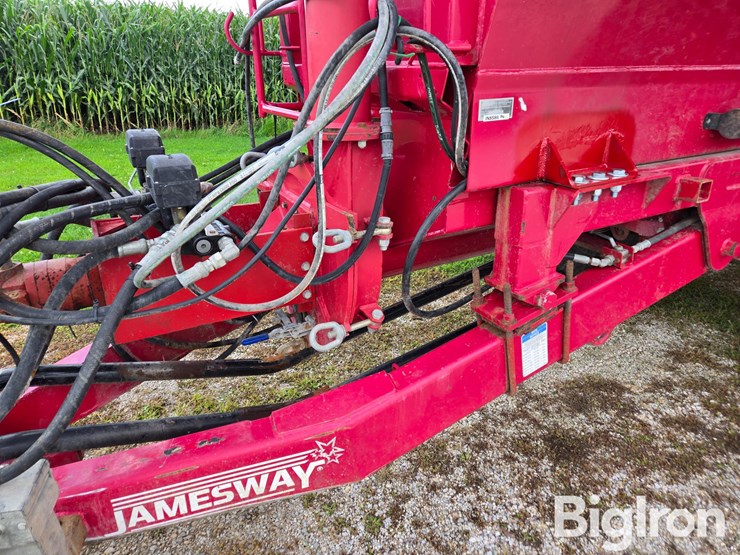 jamesway-maxx-trac-7400-image-17