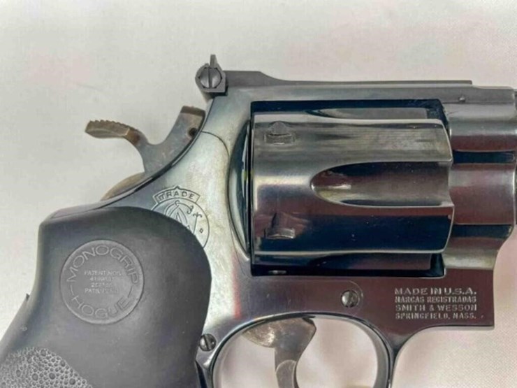 smith-&-wesson-44-mag-revolver-image-13