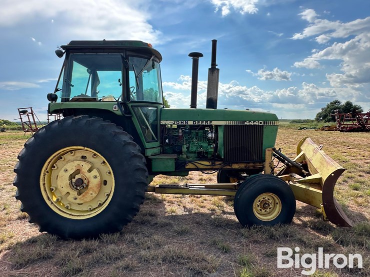 1980-john-deere-4440-image-4