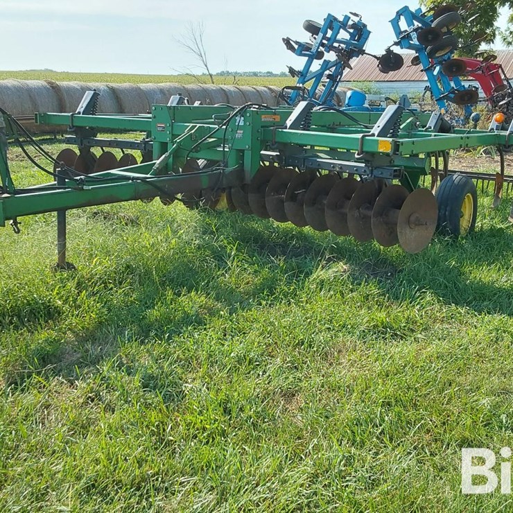 JOHN DEERE 714