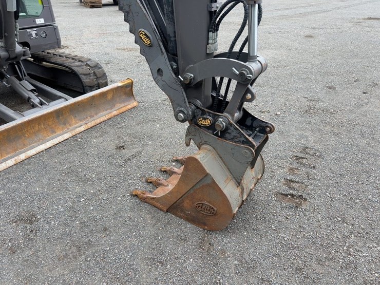 2021-volvo-ecr50f-mini-excavator-image-8