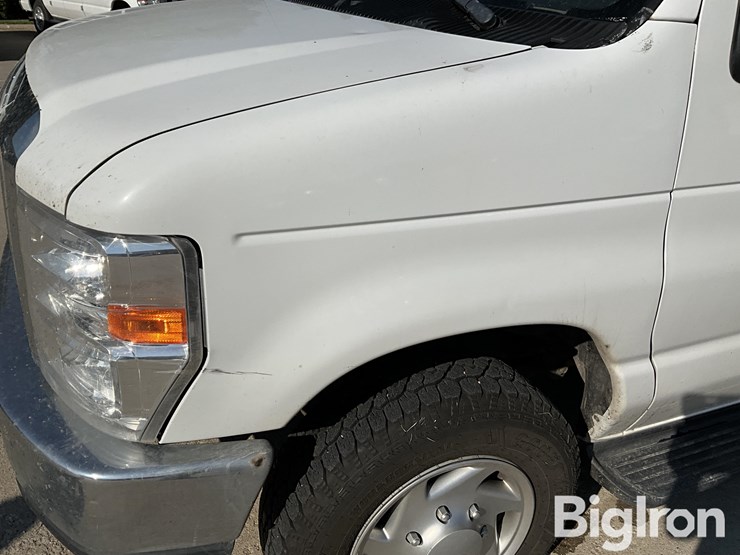 2012-ford-e350-xlt-image-12