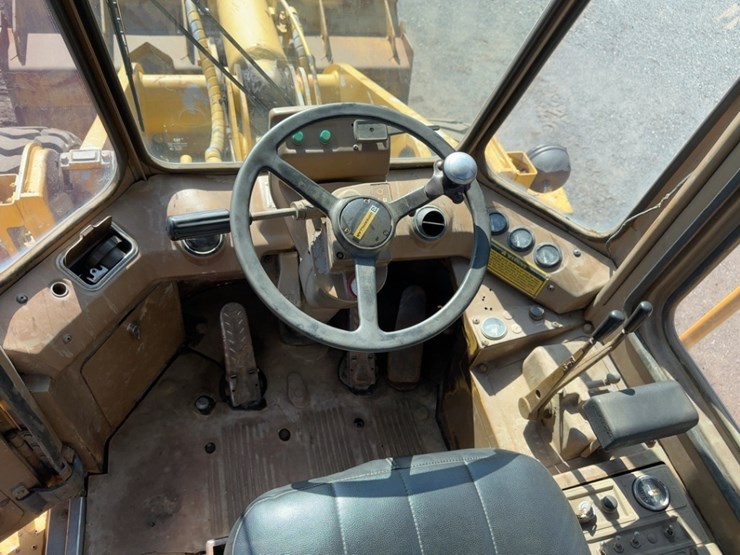 1985-caterpillar-950b-image-23
