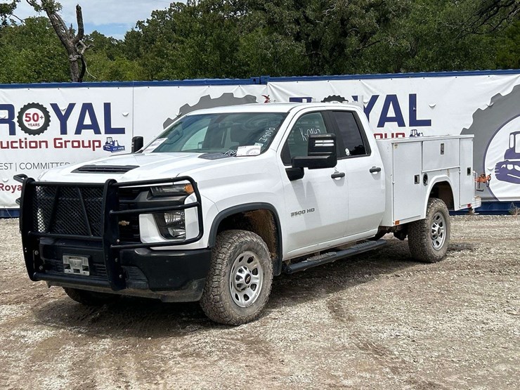 2020-chevrolet-silverado-3500-image-1