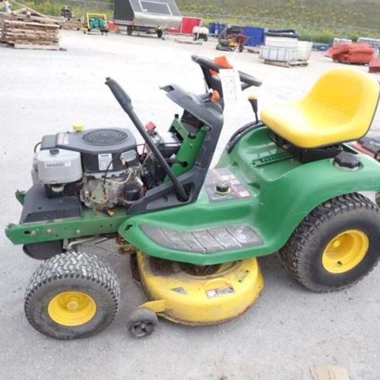 JOHN DEERE LT133
