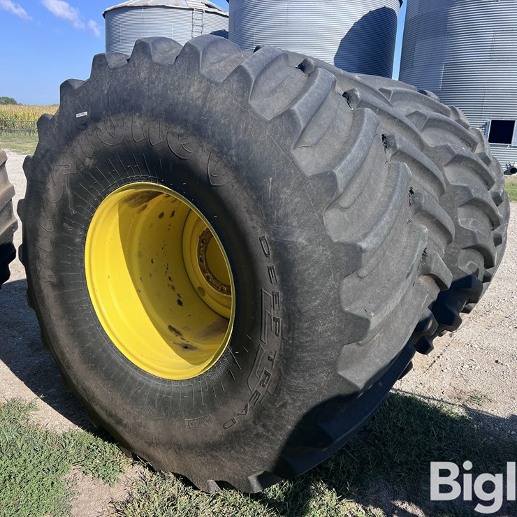JOHN DEERE S680