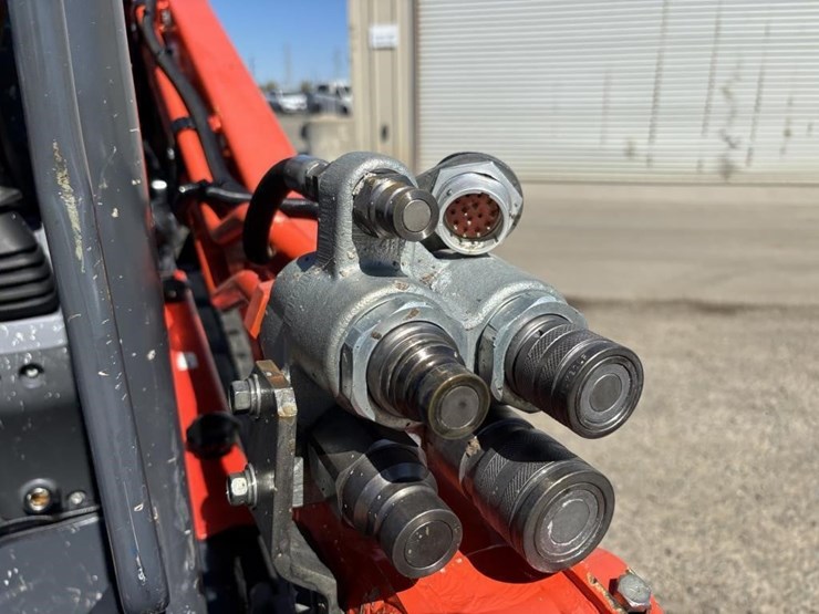 2019-kubota-svl75-2-image-13