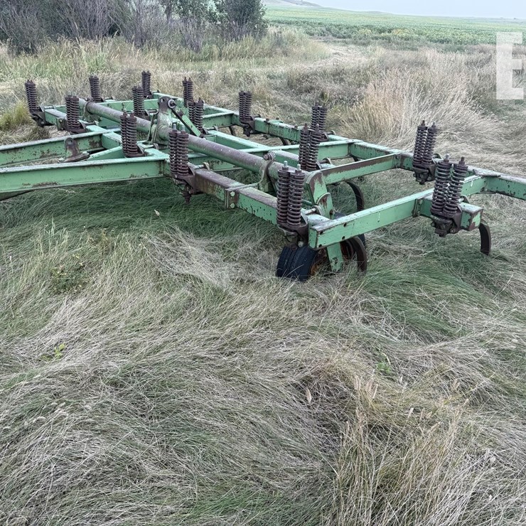 JOHN DEERE 100