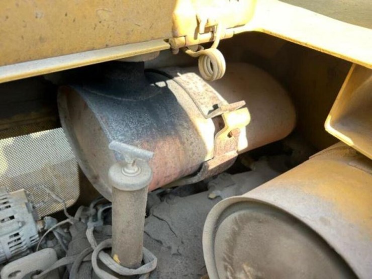 1990-caterpillar-d3c-image-14