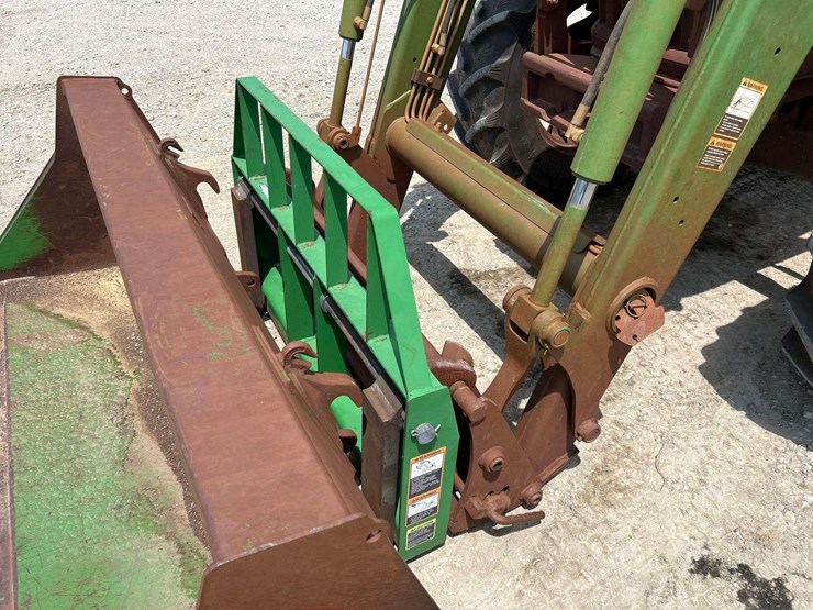 2011-john-deere-5075m-image-18