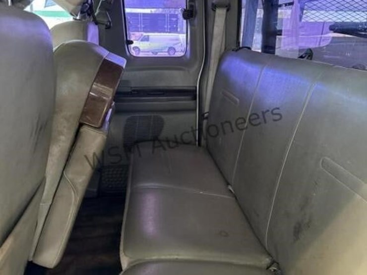 2006-ford-f350-image-25