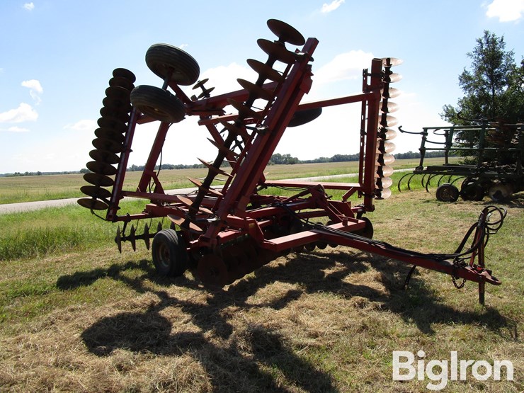 case-ih-3900-image-3