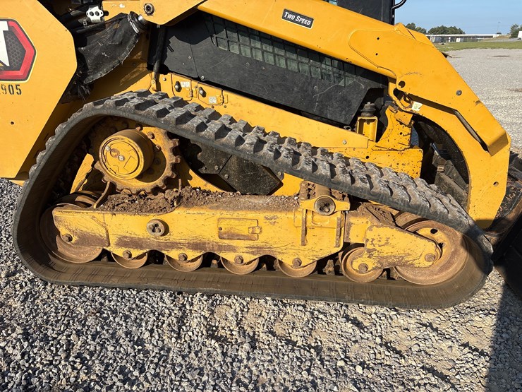 2021-caterpillar-299d3-image-9