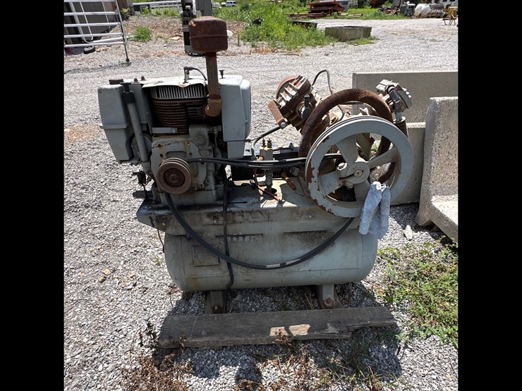 #99-•-industrial-air-compressor-t30-image-3