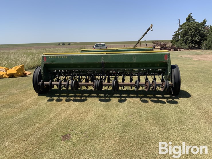 john-deere-8300-image-6