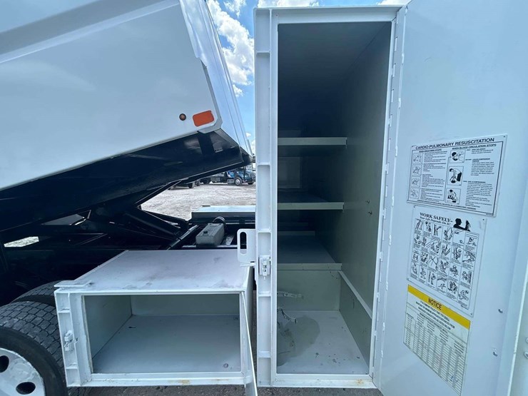 2019-ford-f550-image-21
