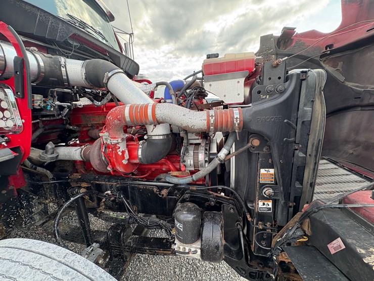 2010-kenworth-t800-image-18
