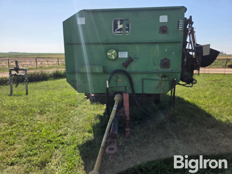 john-deere-135-image-2
