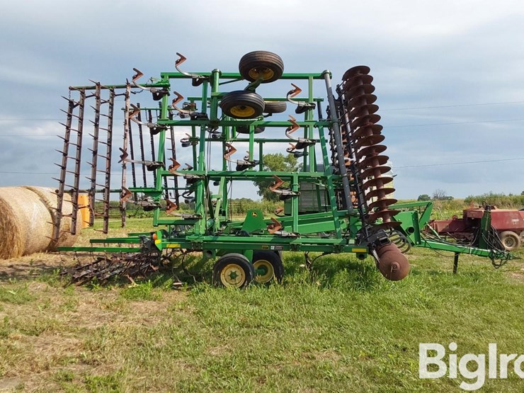 john-deere-726-image-4