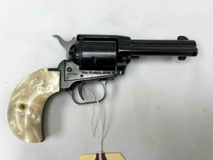 heritage-.22-wmr-revolver-image-1