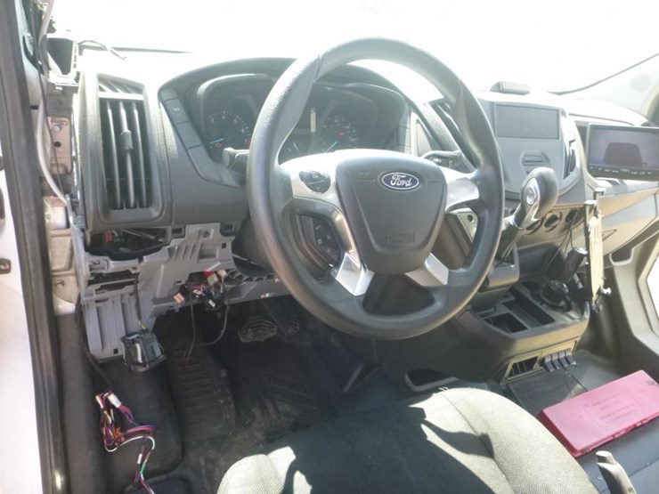 2018-ford-e350-image-10