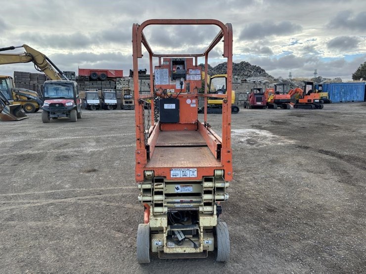 2015-jlg-1930es-image-6