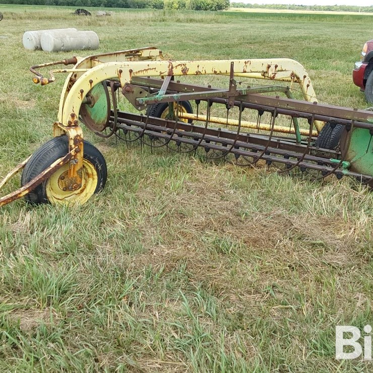 JOHN DEERE 640