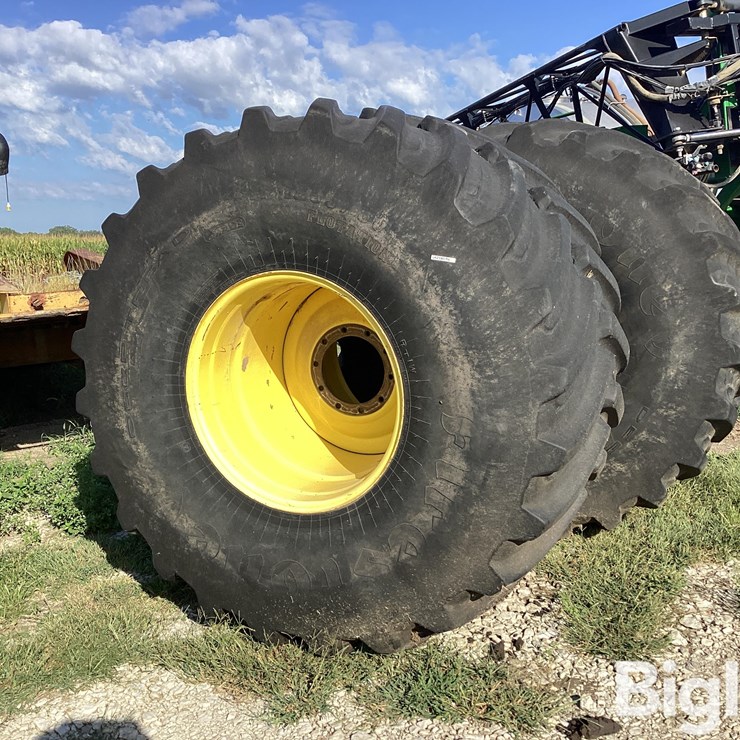 JOHN DEERE S680