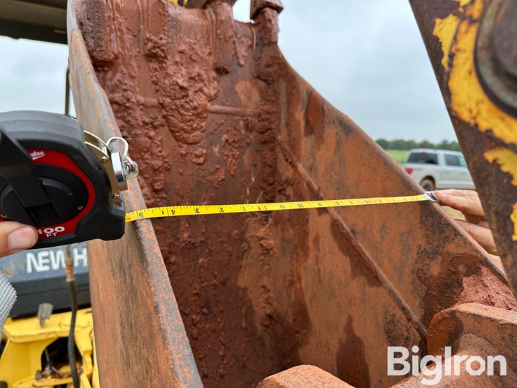 new-holland-lb75b-image-14