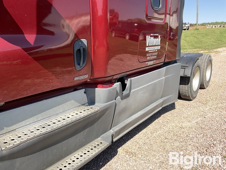 2015-freightliner-cascadia-125-evolution-image-9
