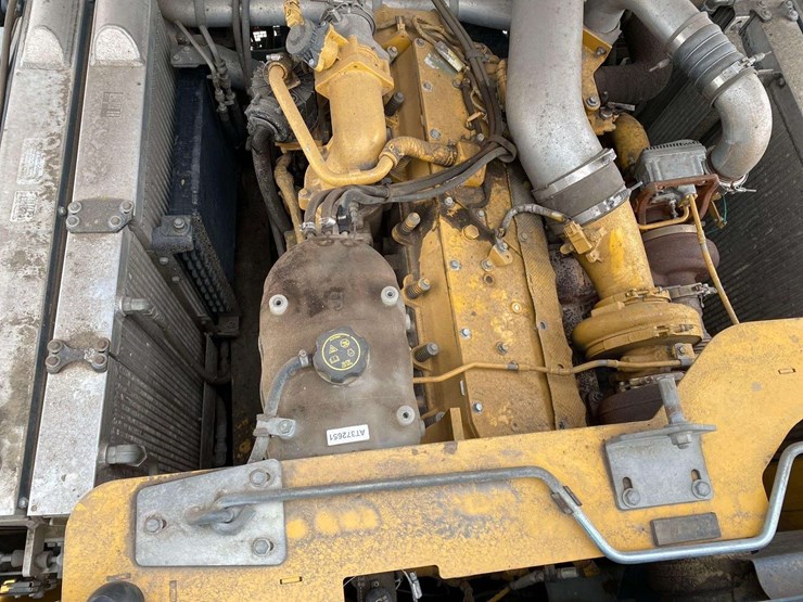 2015-deere-410e-image-11