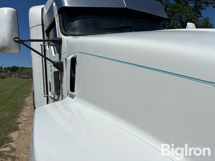 2007-kenworth-t600-image-15