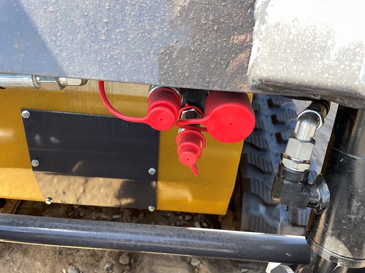 #9457-•-unused-2025-cfg-skid-steer-loader-image-11