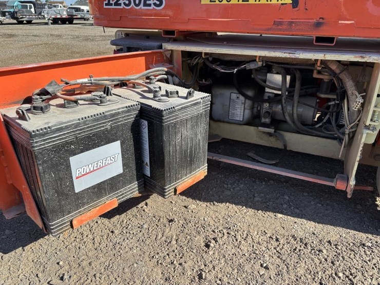 jlg-1230es-image-11