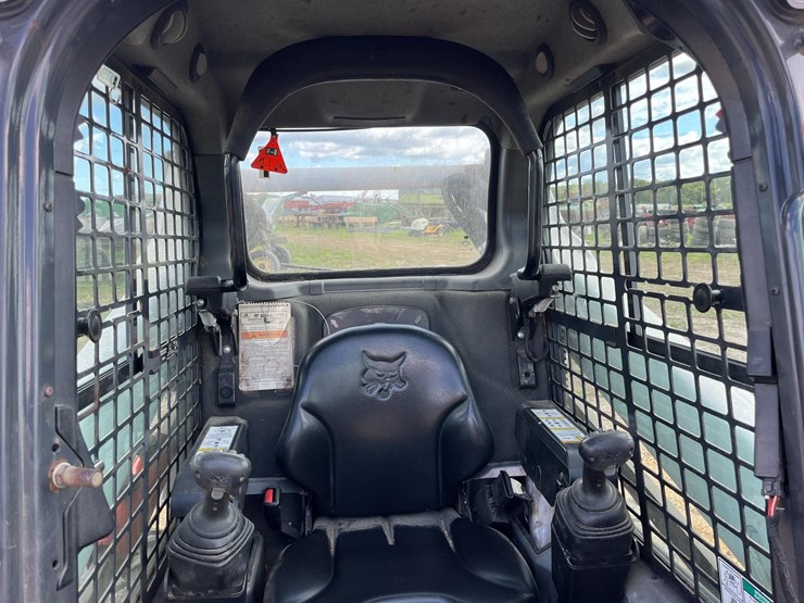 2018-bobcat-s570-image-12