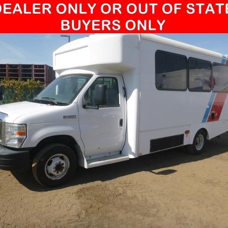 2018 FORD E450