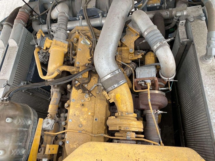 2015-deere-410e-image-8