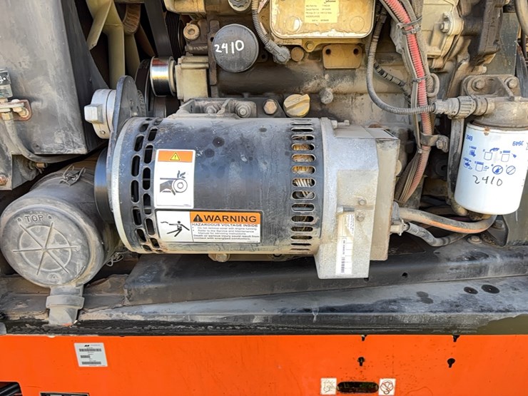 2015-jlg-800aj-image-12
