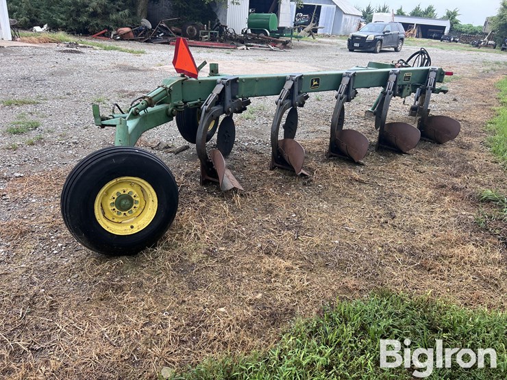 john-deere-2600-image-5