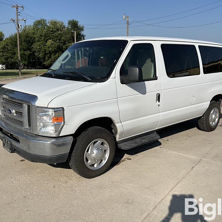 2012 FORD E350 XLT