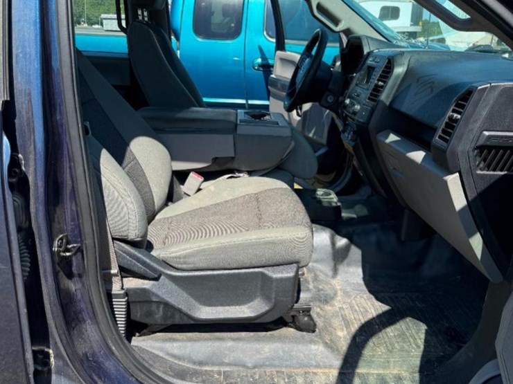 2017-ford-f150-xl-image-34