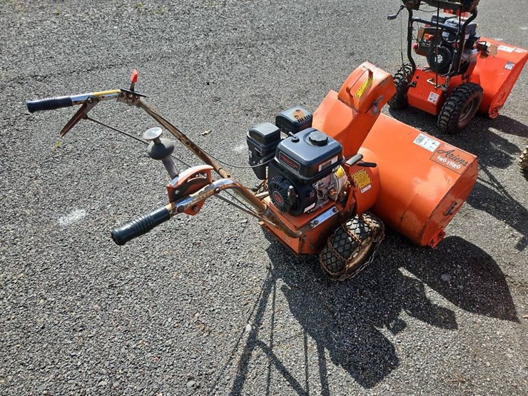 ariens-sno-thro-32"-snow-blower-image-3