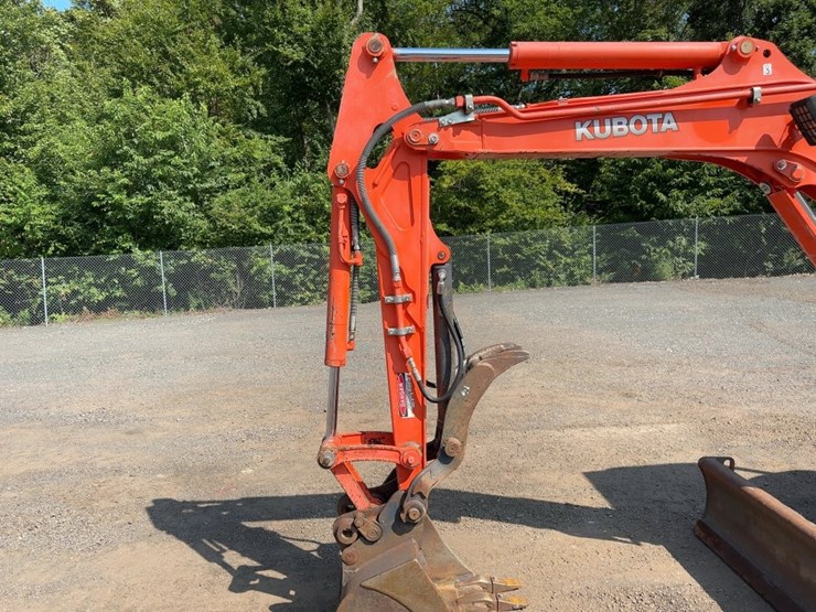 2011-kubota-u35-image-14